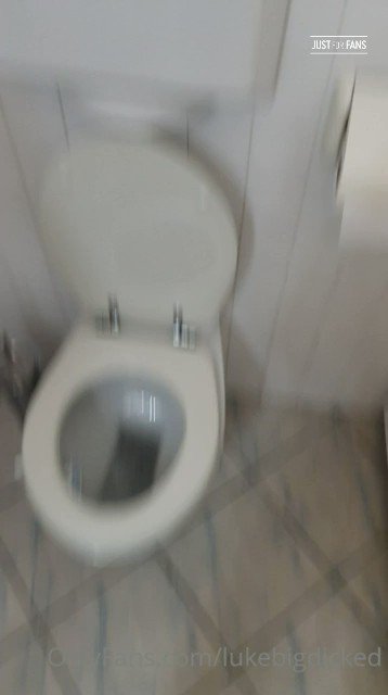 Someone just subscribed to my https://t.co/xxbznb3cJS page. You should too! https://t.co/5kEUELTEE8 https://t