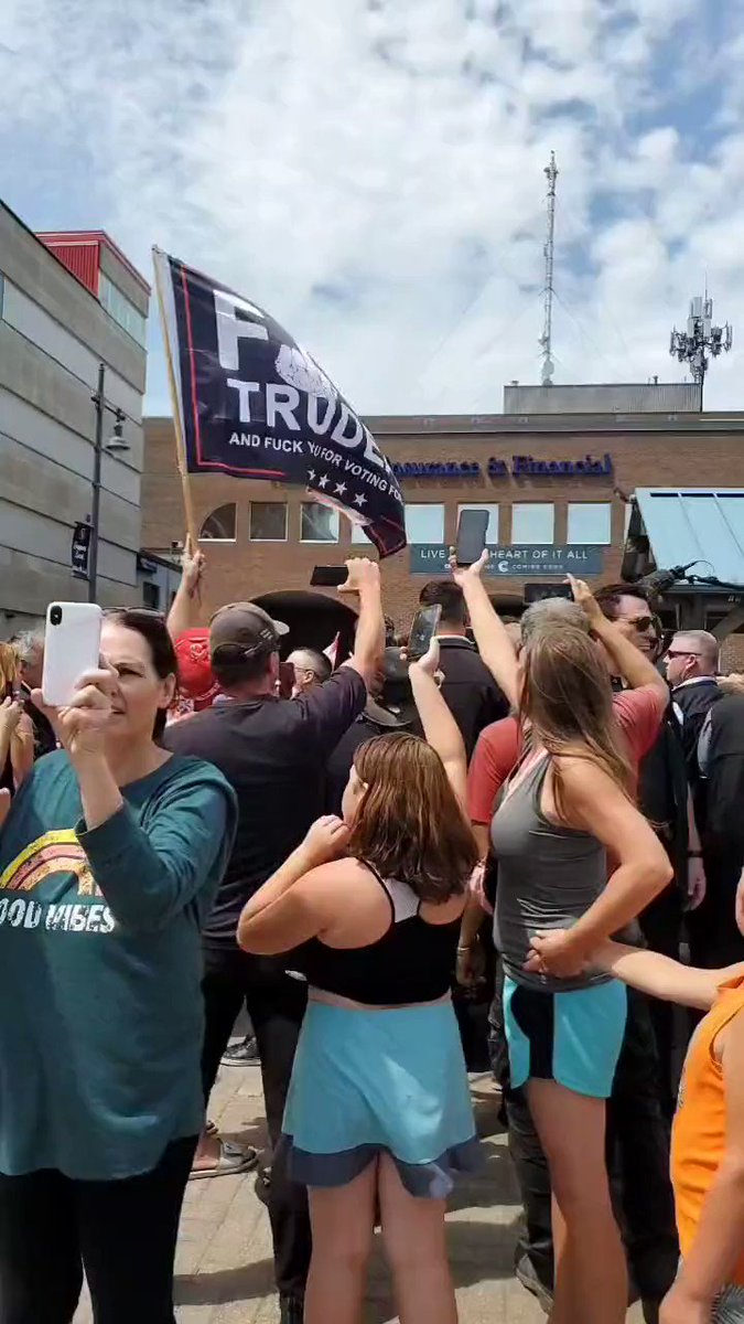 RT @TheRealKeean: Justin Trudeau is the most hated man in the country.
https://t.co/3ncS5w4855
