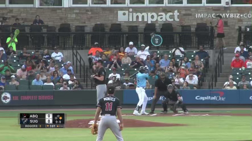 RT @AstrosFuture: Yordan Alvarez flew out deep to left in his first at-bat tonight #Astros https://t.co/nMNSfdOMyV