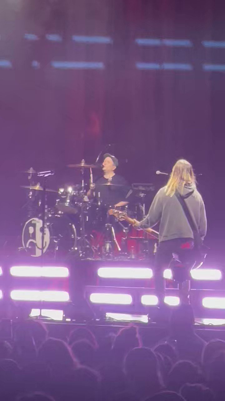 patrick stump vocals on Twitter "more footage of patrick stump on both