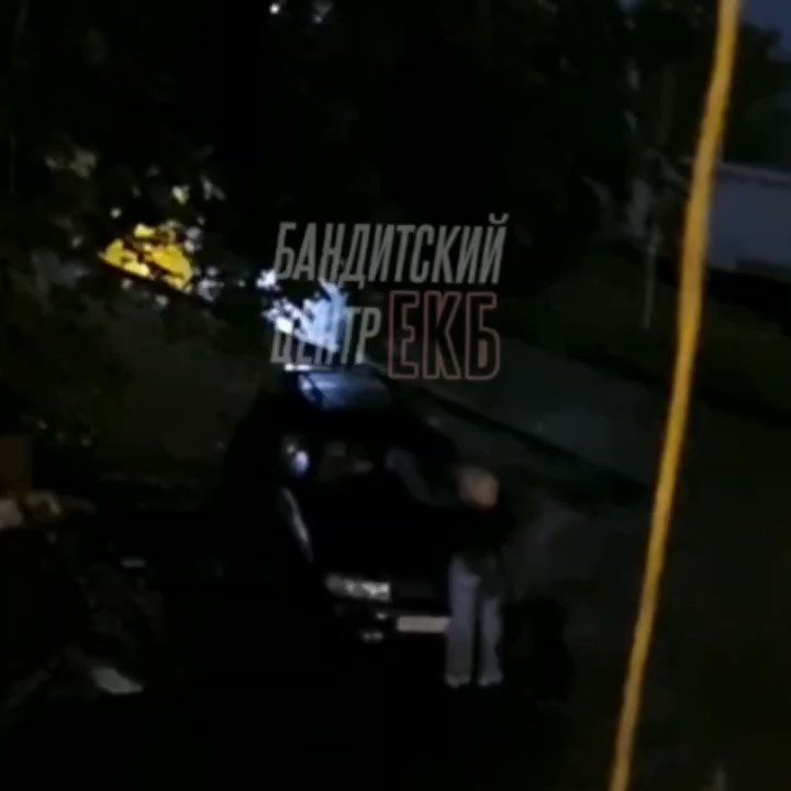 мужчина таксист избил