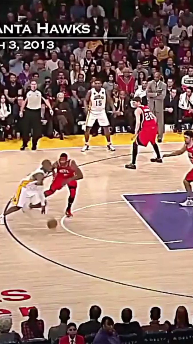 Just Kobe Bryant DUNKIN' ON Everybody #NBA #Lakers #Kobe #Dunk https://t.co/ZkIZLALc9J