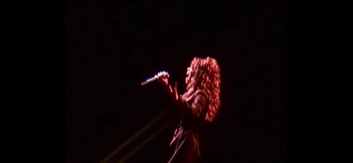RT @directmariah: Mariah Carey performing ‘Love Takes Time’ live on the Music Box Tour, 1993. 

#MusicBox30  https://t.co/YMegMBtRdA