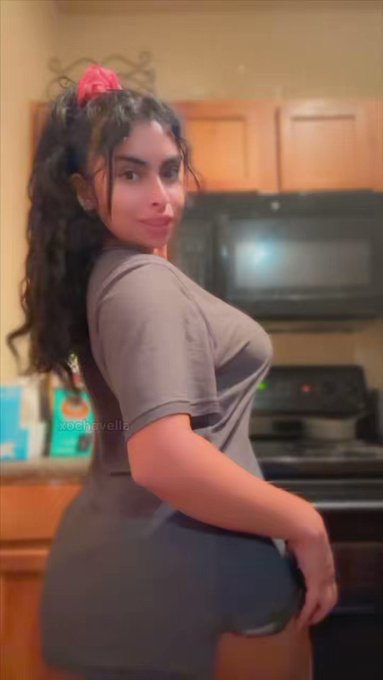 Late nite dinner 😋 https://t.co/p2IYNcGsOH