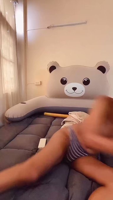 Watch my new solo on my new bed😝😝😝😝😝💦💦💦💦💦 . . . My next video i have sex with someone since im not do