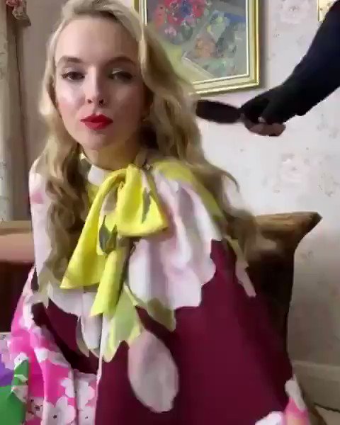 RT @newbandsphase: Jodie Comer Instyle BTS 1 https://t.co/G1h341Zu1w