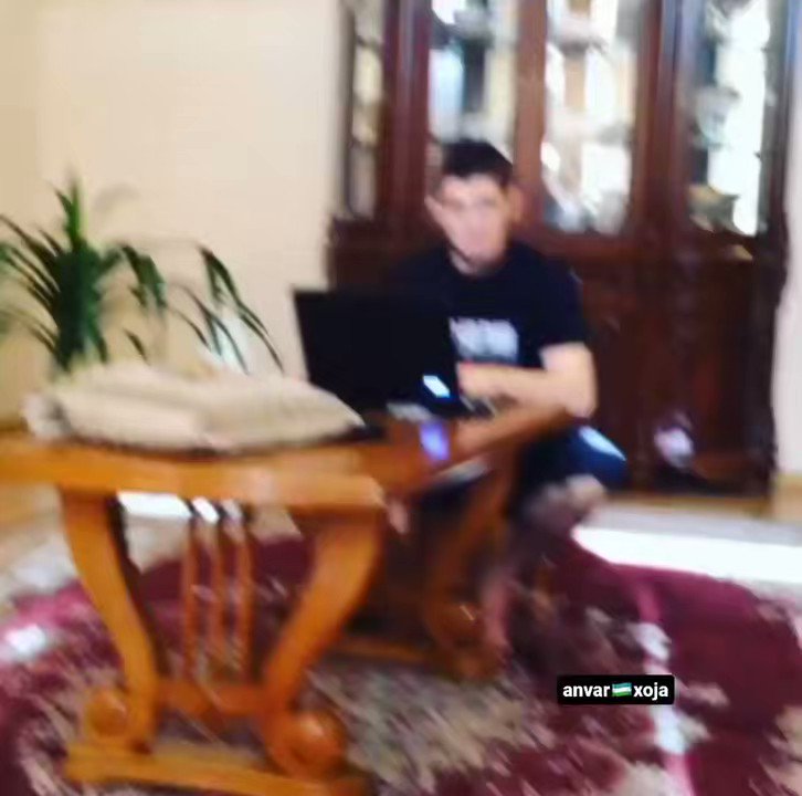 RT @sinoUFC: Khabib and Islam playing CS:GO together https://t.co/BhkvL4n8uN