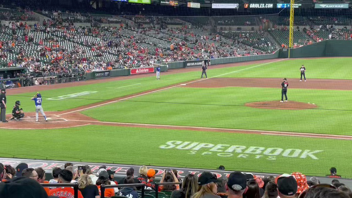 Last thing I will say to Orioles fans about tonight’s “disappointing” loss. 

Do any of you motherfathers remember when we lost to the goddamned Cleveland *Guardians* so badly that they brought in *McKenna* to pitch? I do! I was there! In pricey seats! This is what I saw: https://t.co/f6illpDFhf