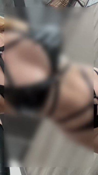 The unblurred version is on my reddit (pinned post) https://t.co/LopI0Z7p9Z Please give it an upvote