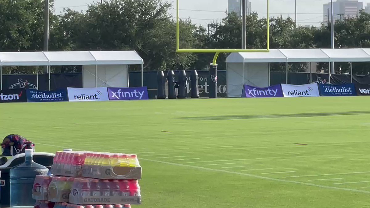 RT @DoughertyDrew: Rookie WR Tank Dell is one of the first Texans on the field this am at camp. https://t.co/dFf1UDaUjQ