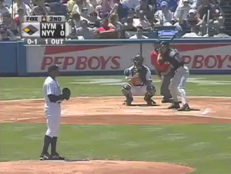  MLB/PLAYOFFS99 - El Duque becomes Yankees' big-game pitcher
