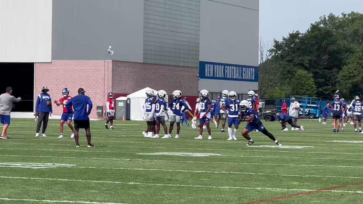 Pete Guelli on X: Another shot of this years road look. #Giants