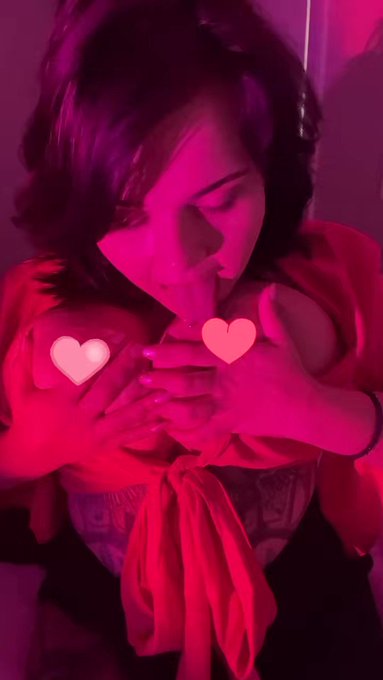 Everything feels sooo good when I&rsquo;m fertile 💕 https://t.co/XfpVlehN1g<a href="/tag/girlsofmygirlfund"class="tags"><span>#girlsofmygirlfund</span></a>