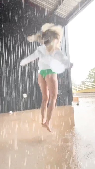 When was the last time you jump in the puddles? Barefoot and happy https://t.co/cUUtbvvYoP<a href="/tag/worldcup"class="tags"><span>#worldcup</span></a><a href="/tag/worldcup2022"class="tags"><span>#worldcup2022</span></a>