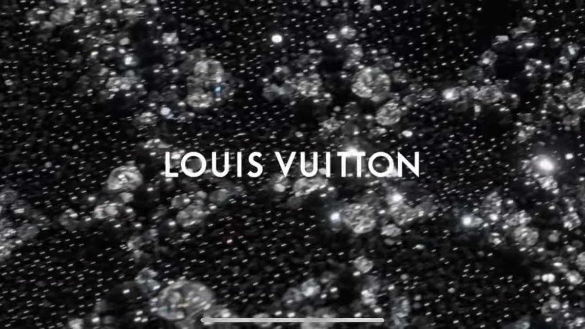 HD louis vuitton glitter logo wallpapers