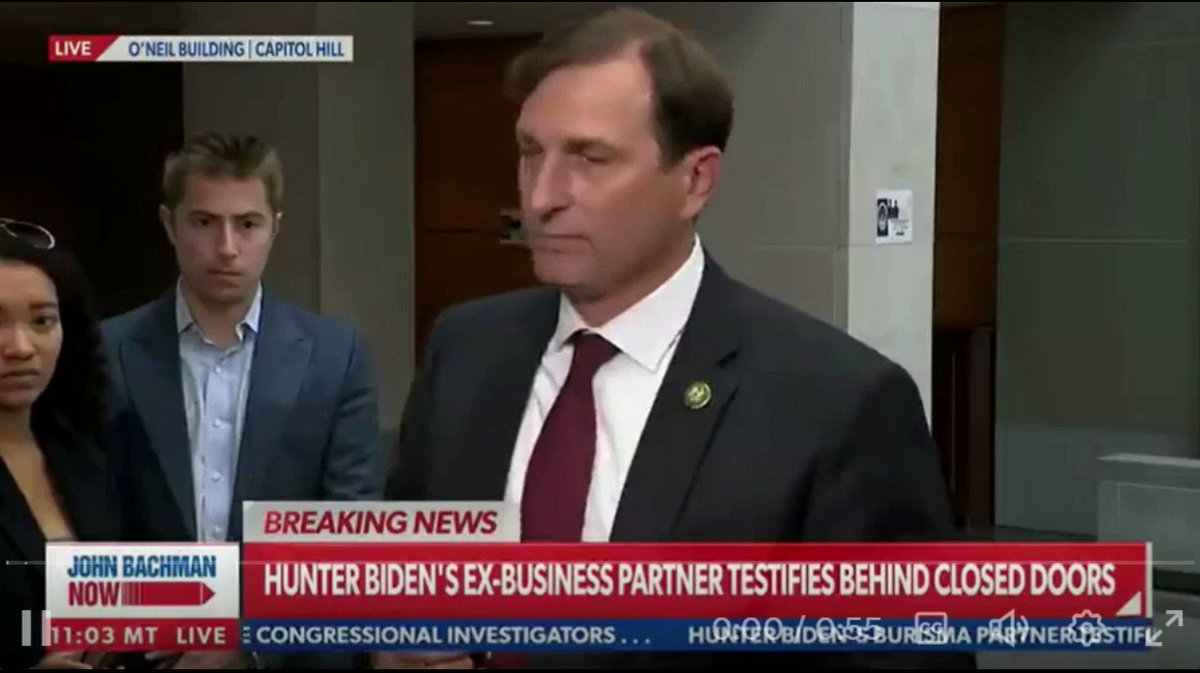 噗... 
NARA公开了一系列拜登总统与亨特拜登的“商业伙伴”会面的照片，与拜登在过去几年里一再强调的“亨特从来没有跟我谈过他的生意，我也从来没有见过那些人”等说法完全相悖。
离卸任只有不到20天，党中央看来是不打算让拜登同志全身而退了。
