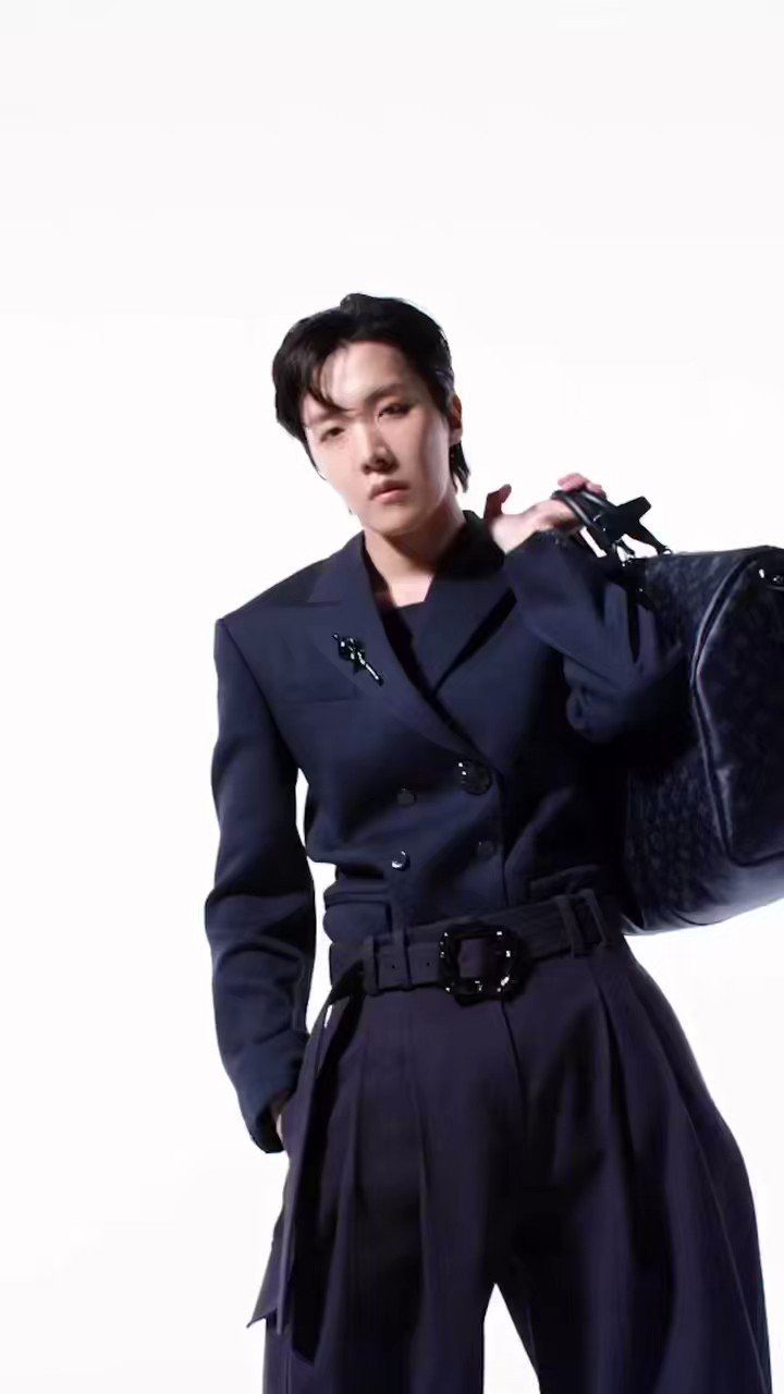for j-hope⁷ (inactive) on X: Make sure you've liked all of the 3 j-hope  posts on Louis Vuitton's Instagram!    / X