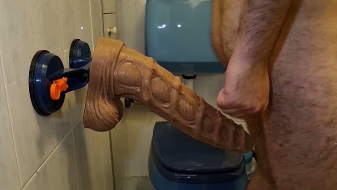 Let's fucking wreck my hole with the massive seahorse XXL from @hankeystoys  Every single ridge on this<a href="/tag/chastity"class="tags"><span>#chastity</span></a>