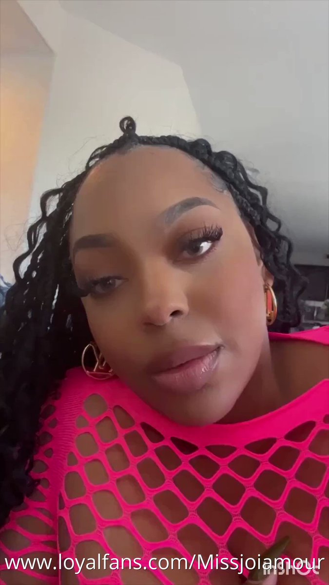 𝓜𝓲𝓼𝓼 𝕁𝕠𝕚 𝔸𝕞𝕠𝕦𝕣 👑 on X: I just sold a video on #realloyalfans.  Take a look here: t.coUyPRzm30WM t.coRT8EIVvbaw  X