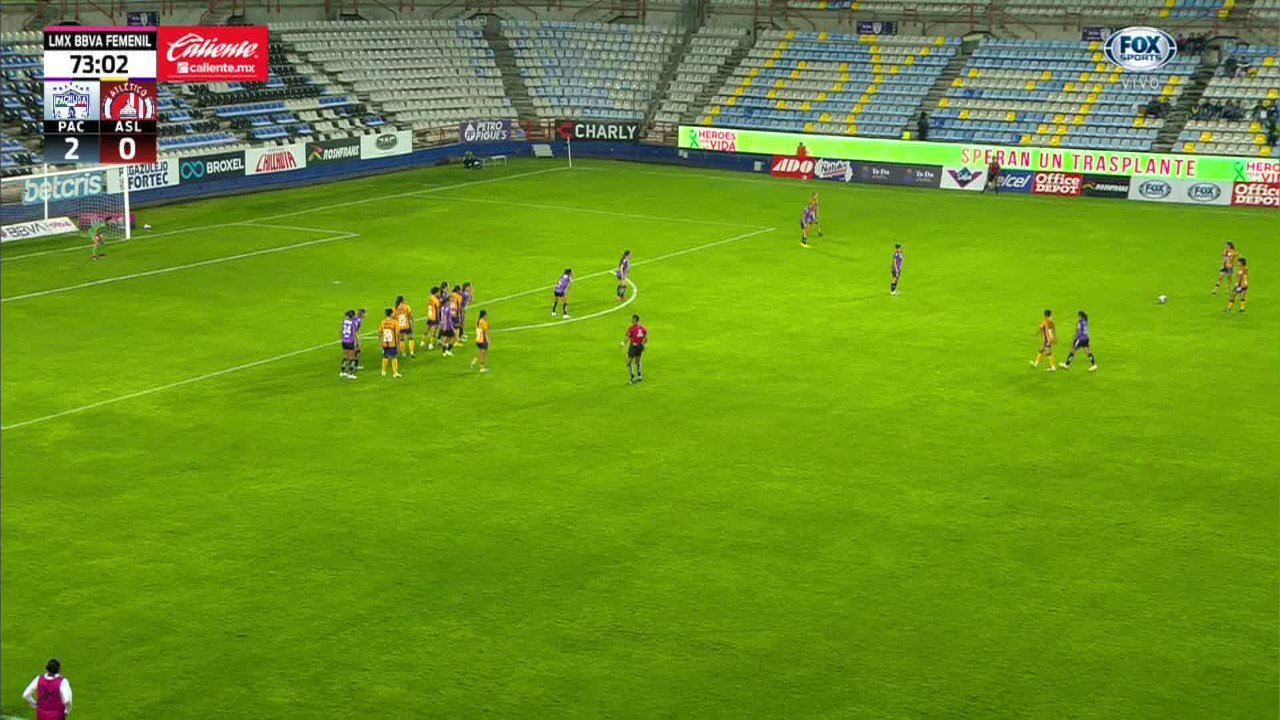 ¡¡¡G⚽⚽⚽L!!!🇺🇦 Julissa Dávila aprovechó un balón en área rival, para mandarlo al fondo de las redes y acortar distancia. 👀#VamosPorEllas👊🏼 | 📹#NoTeLoPierdas”