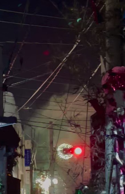 夏をお届け(画質悪) https://t.co/Kt1ZLMPmx3<a href="/tag/%E3%83%A9%E3%83%BC%E3%83%A1%E3%83%B3%E6%97%A5%E6%9C%AC%E4%B8%80%E6%B1%BA%E5%AE%9A%E6%88%A6"class="tags"><span>#ラーメン日本一決定戦</span></a><a href="/tag/%E7%89%B9%E7%B4%9A%E9%B6%8F%E8%95%8E%E9%BA%A6%E9%BE%8D%E4%BB%8B"class="tags"><span>#特級鶏蕎麦龍介</span></a><a href="/tag/%E5%AF%BF%E8%A3%BD%E9%BA%BA%E4%B8%AD%E8%8F%AF%E3%81%9D%E3%81%B0%E3%82%88%E3%81%97%E3%81%8B%E3%82%8F"class="tags"><span>#寿製麺中華そばよしかわ</span></a>