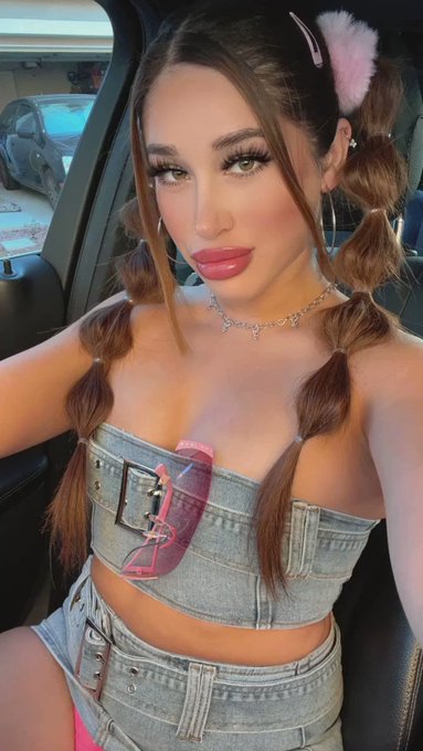 Did someone say SkeeYee? 😼 https://t.co/vTdl4LU6Yh