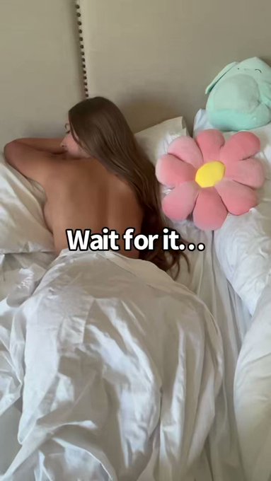 RT and comment if you&rsquo;d lay in bed with me 🥵👀 https://t.co/KUuMSaoGx0