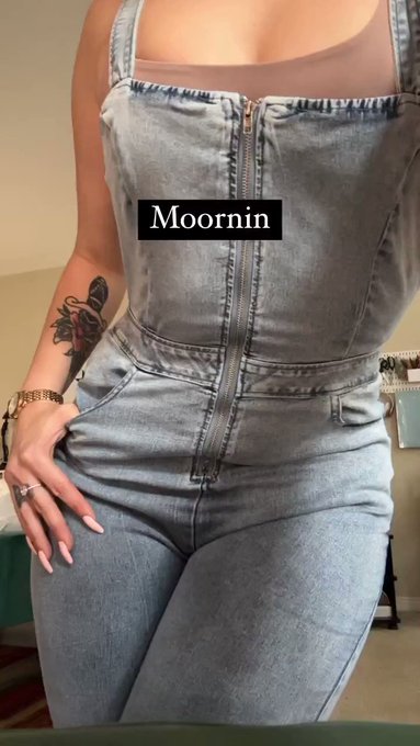 You follow me on ig?? @ vanessavega_x https://t.co/IF32nY5MoF