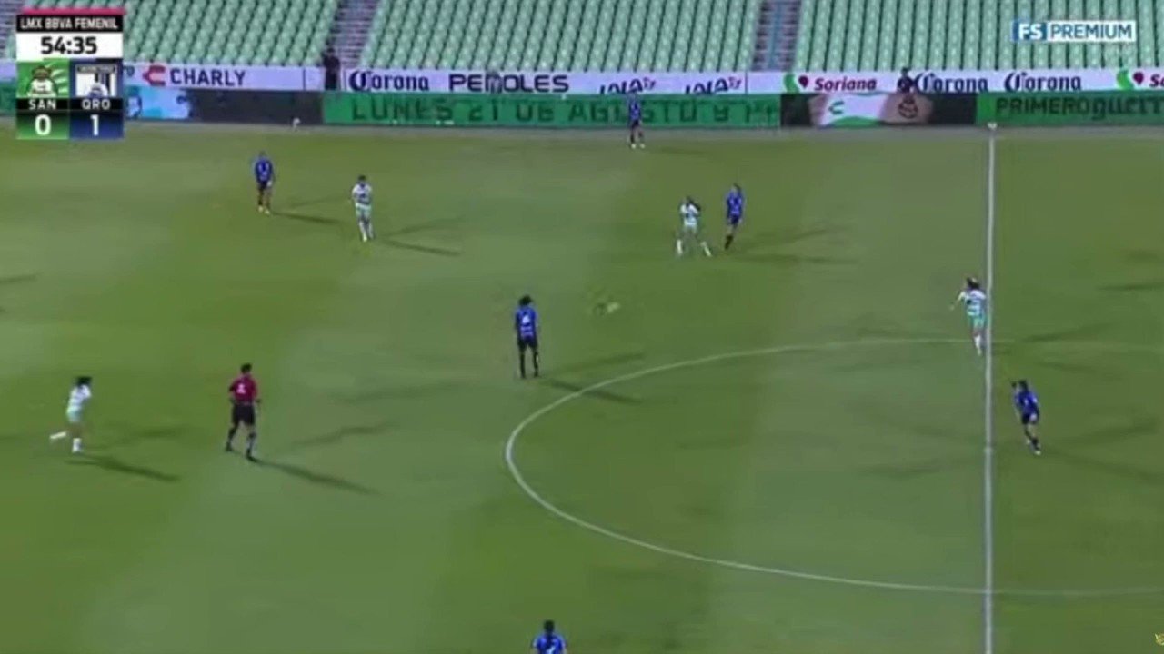 ¡¡¡G⚽LAZ⚽!!!Media vuelta y ¡puuuum! 💥 Balón a las redes. 🤯👉🏼 Magaly Cortés con el segundo para el equipo queretano.#VamosPorEllas👊🏼”