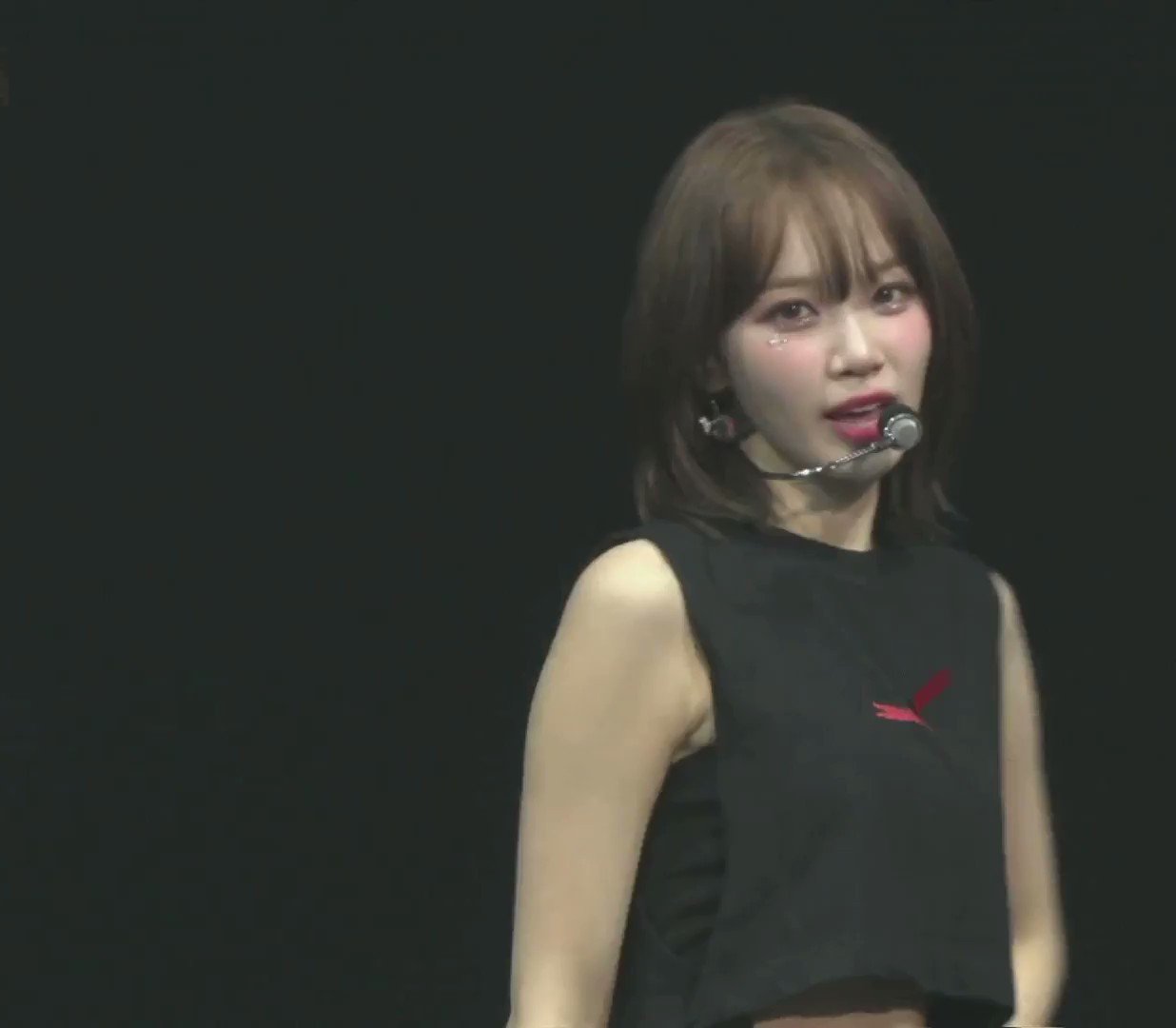 [閒聊] 演唱會結尾曲失誤的金采源