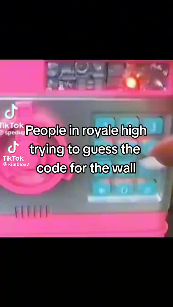 Trying codes at the wall in royal high prt.2! please comment some