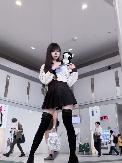 コスプレイヤーまゆろんのTwitter動画6