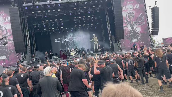 #Gothminister #MeraLuna23 https://t.co/jvPXmXTbsl<a href="/tag/gothminister"class="tags">&#35;Gothminister</a><a href="/tag/meraluna23"class="tags">&#35;MeraLuna23</a>