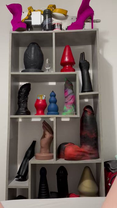 What to play with next??  #Stretch #sizequeen #hugetoys  @AllNightToys @JohnThomasToys @ClonezoneBRUM<a href="/tag/stretch"class="tags">#Stretch</a><a href="/tag/sizequeen"class="tags">#sizequeen</a><a href="/tag/hugetoys"class="tags"><span>#hugetoys</span></a>