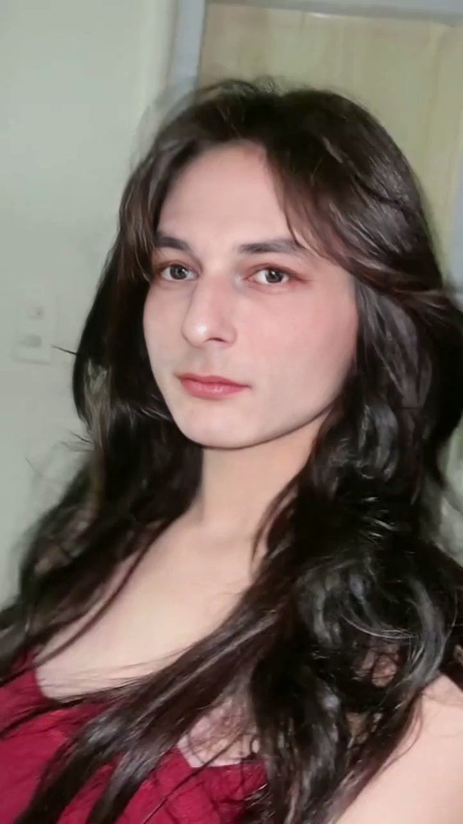 Shoshanna Swallows’s pics and videos