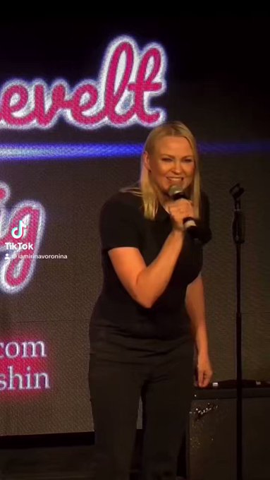 Shocking truth about sea glass 😳 #standupcomedy #irinavoronina https://t.co/pLJibPAQub<a href="/tag/standupcomedy"class="tags">#standupcomedy</a><a href="/tag/irinavoronina"class="tags"><span>#irinavoronina</span></a>