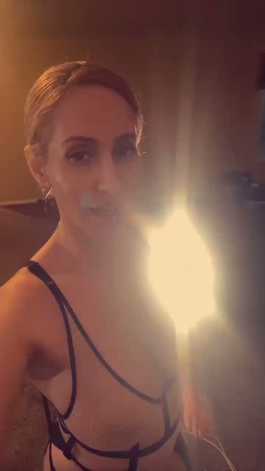 Getting ready Your gonna want to watch the fun https://t.co/ut0etgSlRu https://t.co/zKhFET1XOq