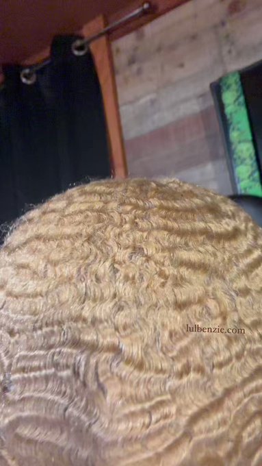 Can I get someone to cut my hair correctly like I want 😭😭 https://t.co/OzGgjaYaZ1<a href="/tag/thereallulbenzie"class="tags"><span>#thereallulbenzie</span></a><a href="/tag/lulbenzie"class="tags"><span>#lulbenzie</span></a>