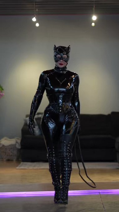 RT if you&rsquo;ve been bad 😘 https://t.co/uHigA7QLyB