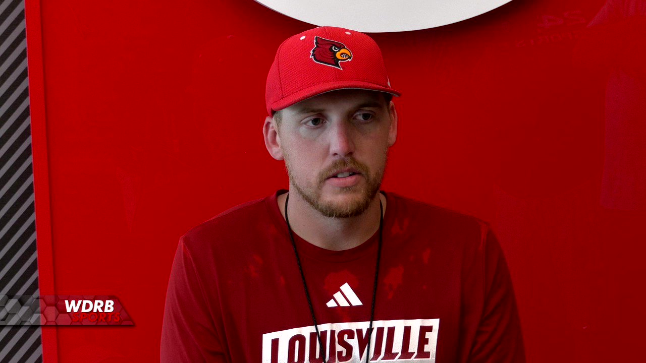 Tyler Greever on X: Louisville tight ends coach Ryan Wallace  (@Coach_RWallace) gets to coach in the same city where his dad Kevin  (@CoachKWallace) is a high school coach at St. X. That