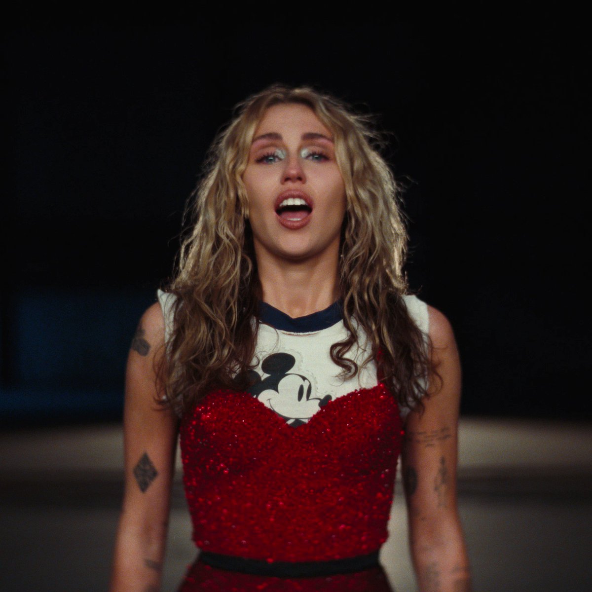 Miley Cyrus (@MileyCyrus)  X