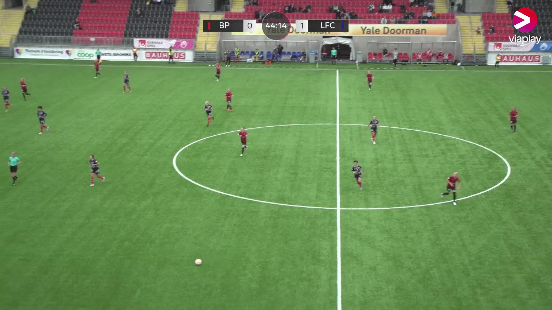Cathinka Tandberg gör 2-0 till Linköping på Grimsta efter en fin framspelning av Michaela Abam.