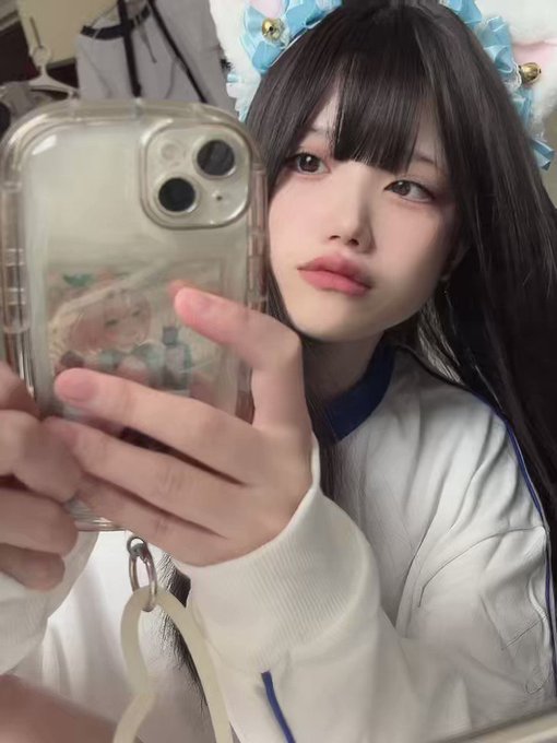 コスプレイヤーしろいのTwitter動画1