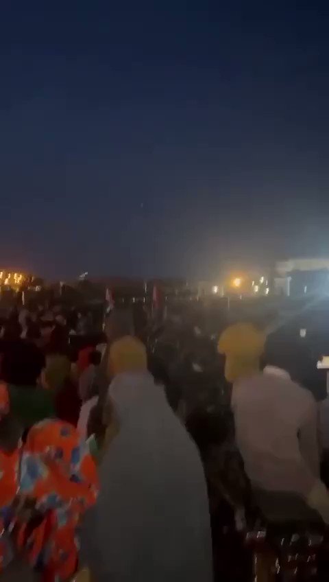 [問卦] 駐尼日法國大使 現在在想什麼？