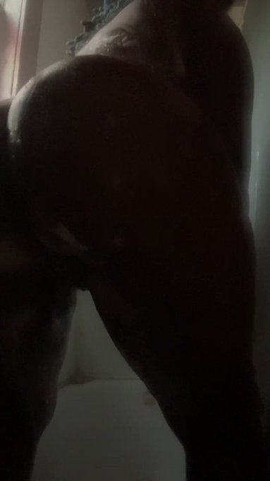 She throwing&rsquo;ass for me 🍑 https://t.co/LHliG2gmau<a href="/tag/mke"class="tags"><span>#mke</span></a>