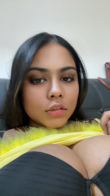 Leaked video call &mdash;> https://t.co/OATeEtlRhm https://t.co/vNSqXow0o6