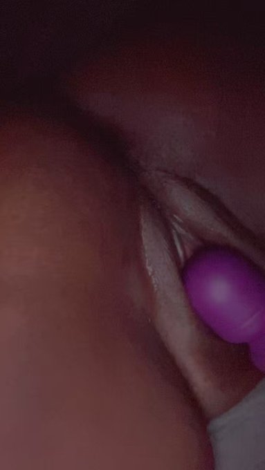 QueenPCam’s pics and videos