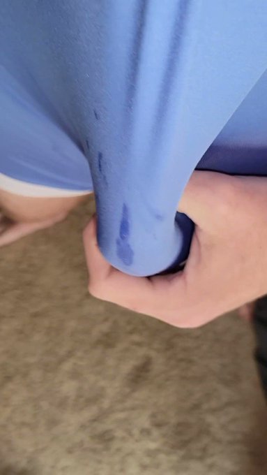 Coach keeps asking me to stay late after practice. No idea why 😇 happy #singletsaturday a day late! #pupplay<a href="/tag/pupplay"class="tags"><span>#pupplay</span></a><a href="/tag/singletsaturday"class="tags"><span>#singletsaturday</span></a>