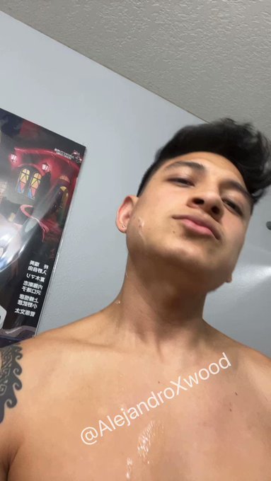 I made a mess ???. Like and rt if you like cum ? @alejandroxwood1

⁃10% off the next 10 new subscribers