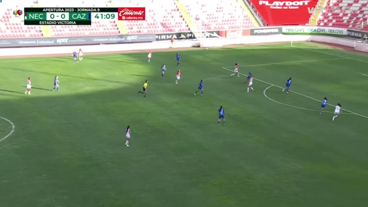 ¡¡¡G⚽LAZ⚽!!!⚡Danielle Fuentes, se acomodó y le pegó al balón para regalarnos una gran anotación, que abrió el marcador. 🤯#VamosPorEllas👊🏼